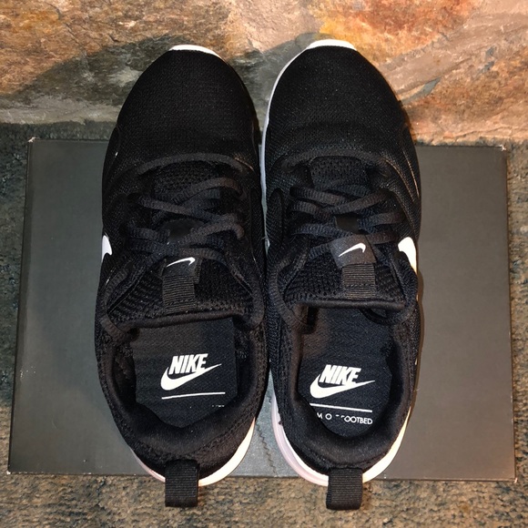 ❌❌SOLD❌❌Women’s Nike Comfortable Sneakers - Picture 6 of 7